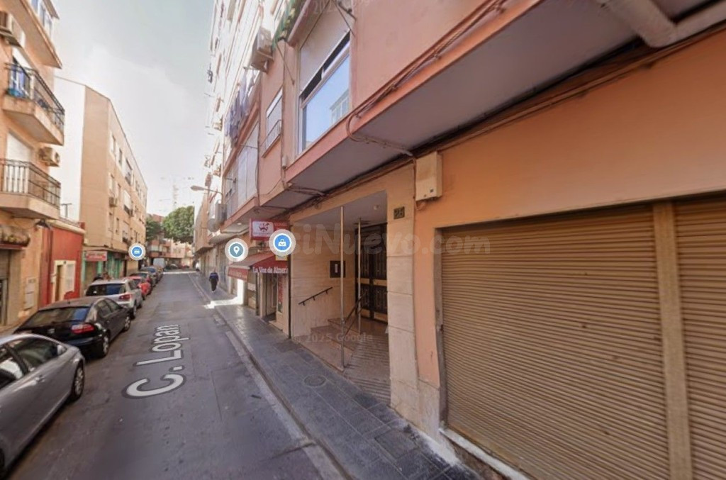Piso en Venta en Almería Almería - foto 2