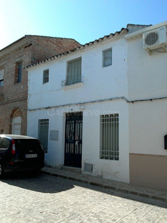 Casa-Chalet en Venta en Porcuna Jaén - foto 2