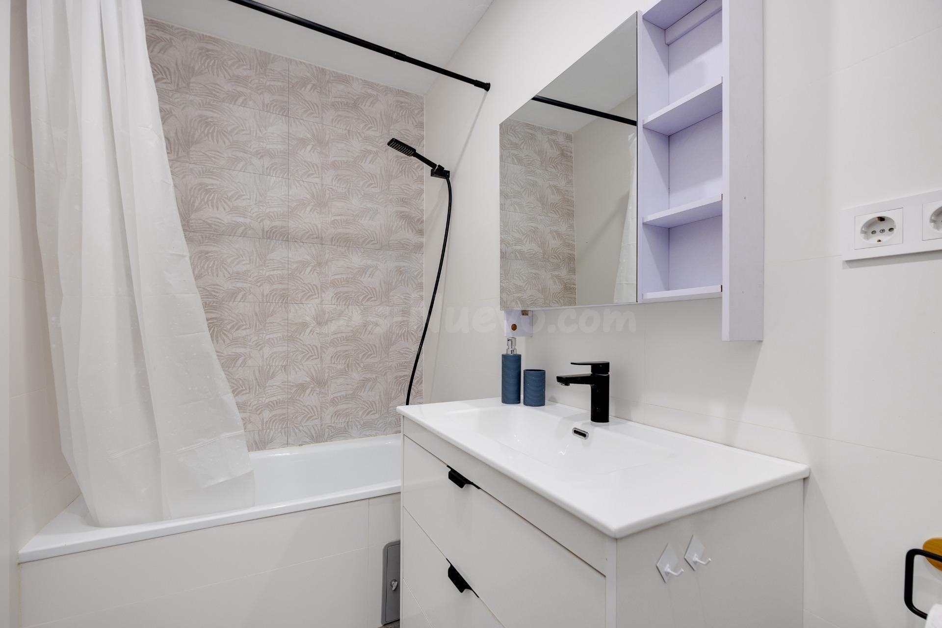 Apartamento 2 habitaciones 67m² en venta - Estacion de autob - foto 3