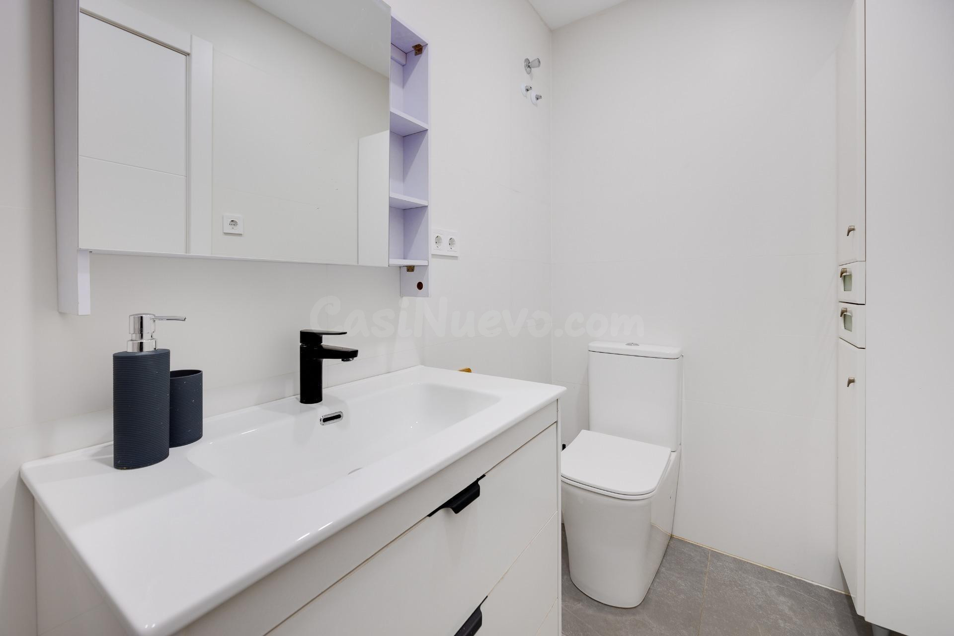 Apartamento 2 habitaciones 67m² en venta - Estacion de autob - foto 4