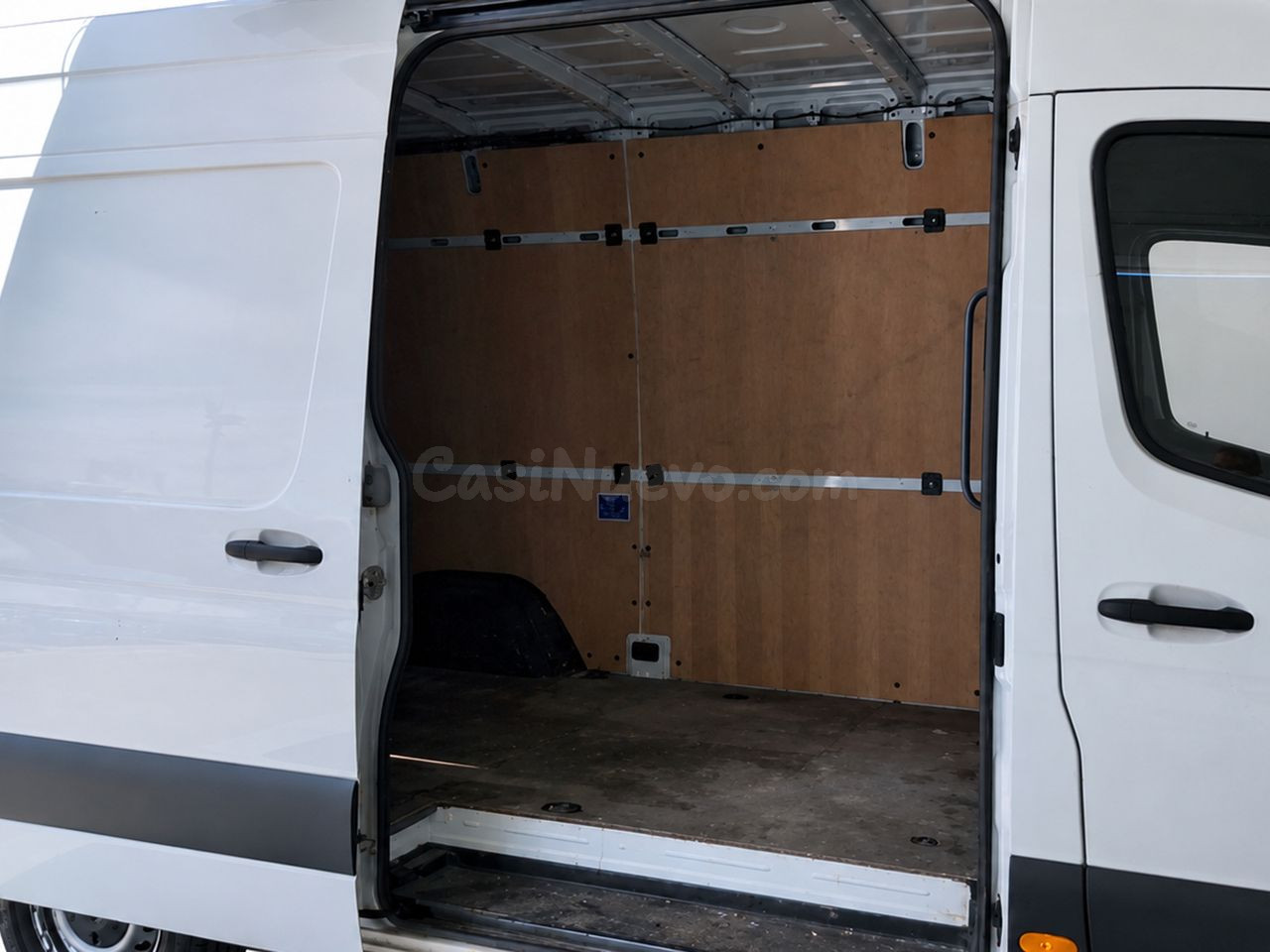 Mercedes Sprinter Furgón 315 CDI Medio 3.5T T. Alto 110 kW ( - foto 5