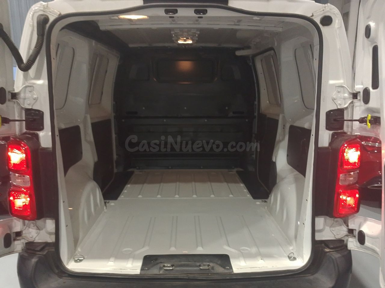 Peugeot Expert Furgon BlueHDi 120 Asphalt Standard 88 kW (12 - foto 3