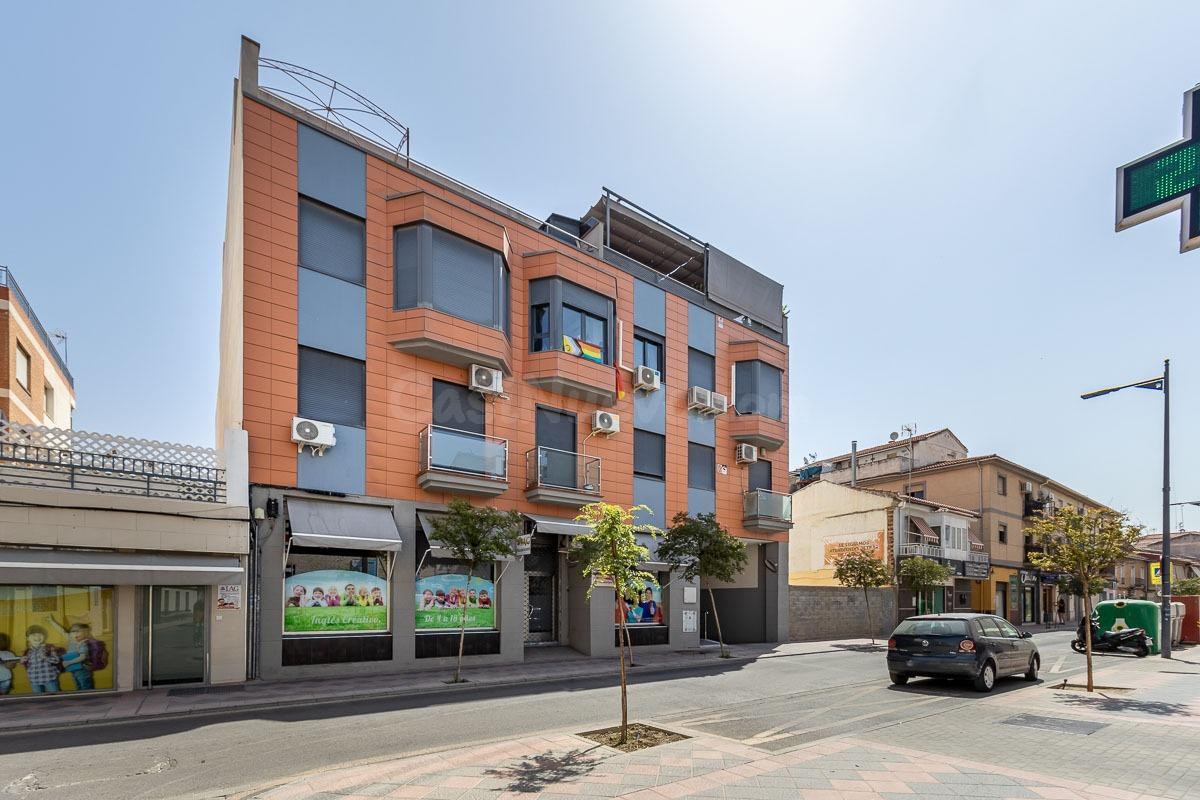 Piso en ubicación TOP en Armilla: metro, servicios y máxima comodidad.