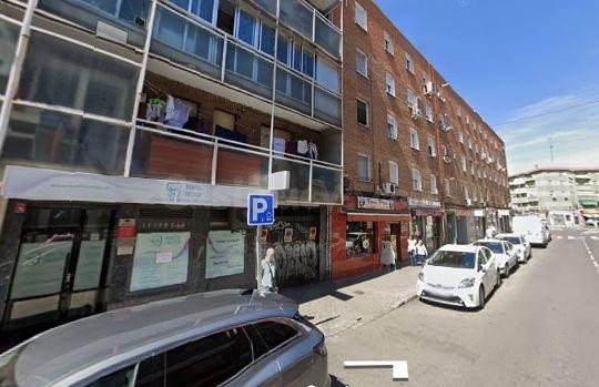 SE VENDE local comercial OKUPA en C Jilguero de Madrid - foto 3