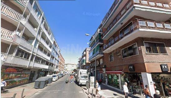 SE VENDE local comercial OKUPA en C Jilguero de Madrid - foto 4