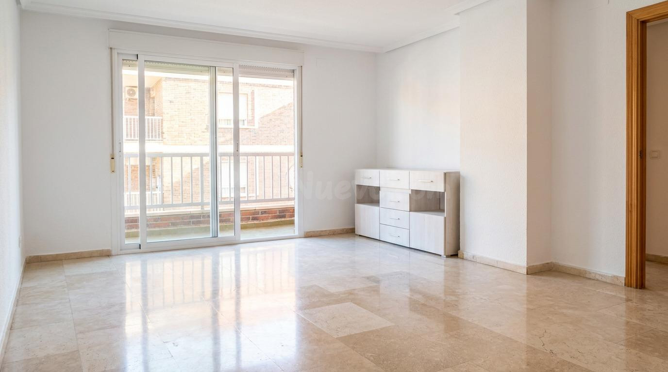 Piso Estudiantes Granada - San Joaquín | A Estrenar, Calefacción Central y Cerca de Traumatología Ref: DLR00261