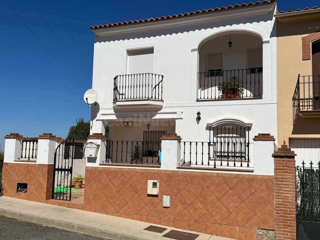 Casa-Chalet en Venta en Cortegana Huelva