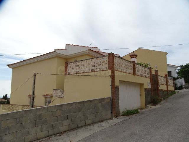 Casa-Chalet en Venta en Rincon De La Victoria Málaga - foto 3