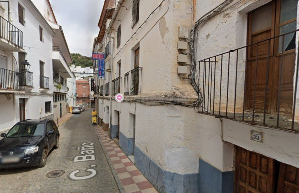 Edificio Viviendas en Venta en Fuencaliente Ciudad Real - foto 2
