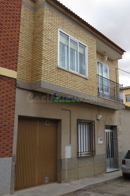Casa-Chalet en Venta en Mora Toledo