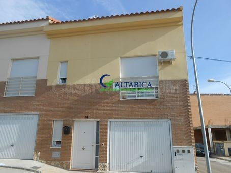 Casa-Chalet en Venta en Camarena Toledo