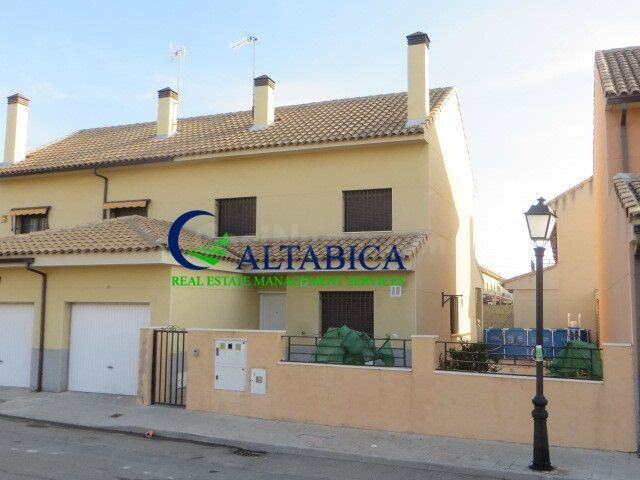 Casa-Chalet en Venta en Numancia De La Sagra Toledo