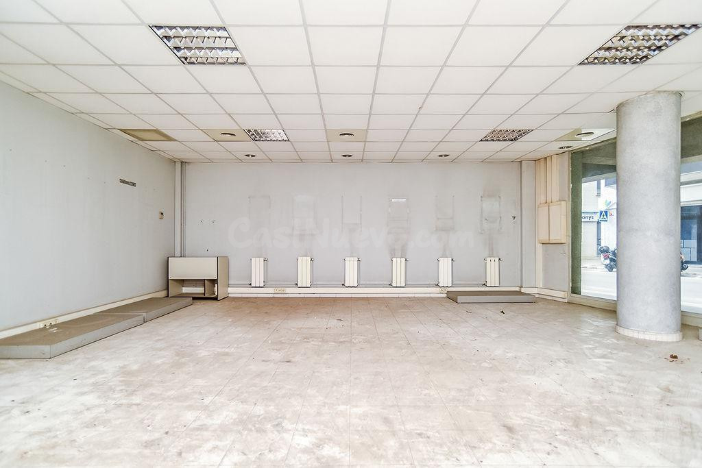 EN VENTA LOCAL COMERCIAL EN TORREDEMBARRA - foto 3