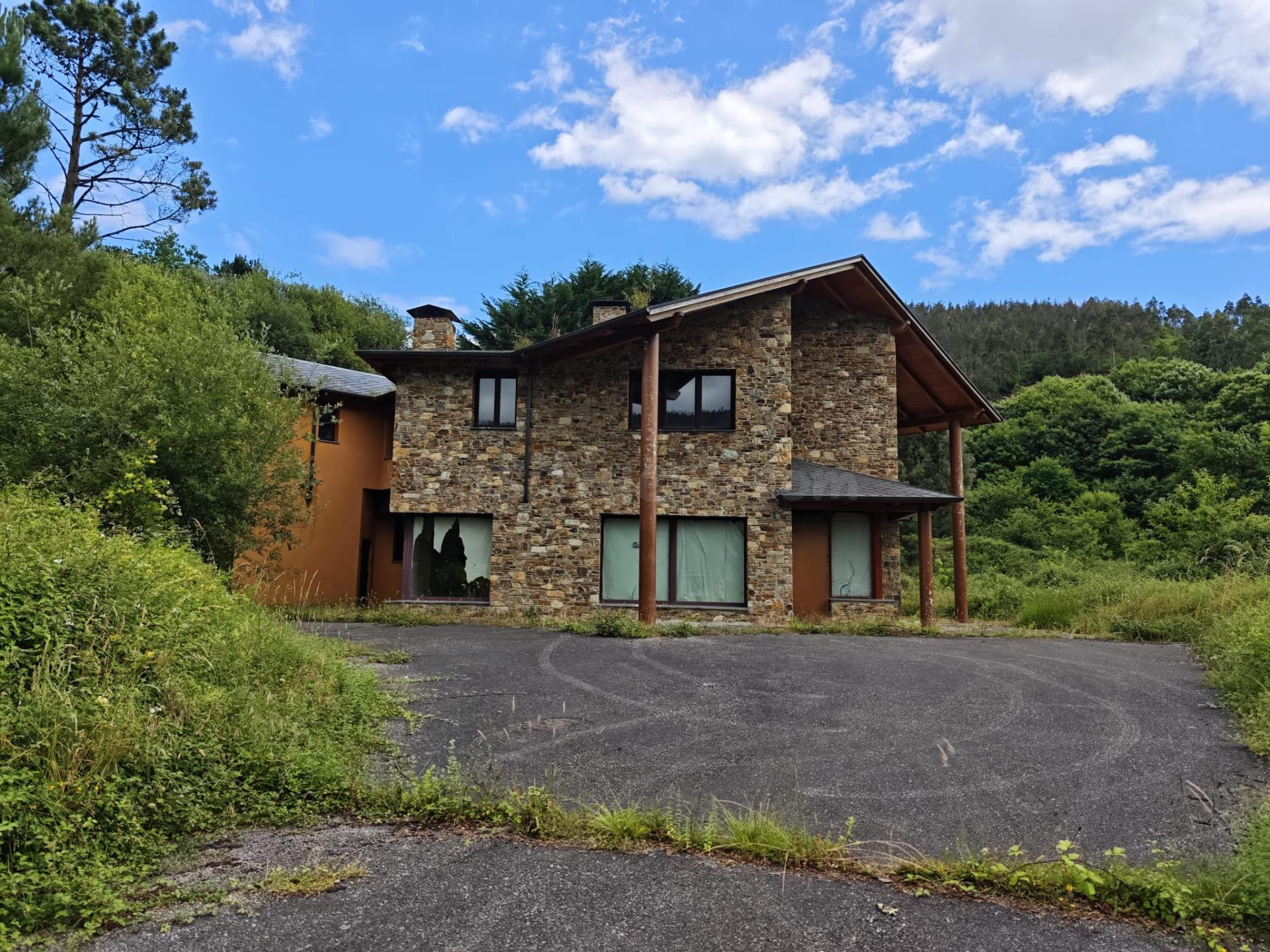 CHALET EN VENTA EN VEGADEO