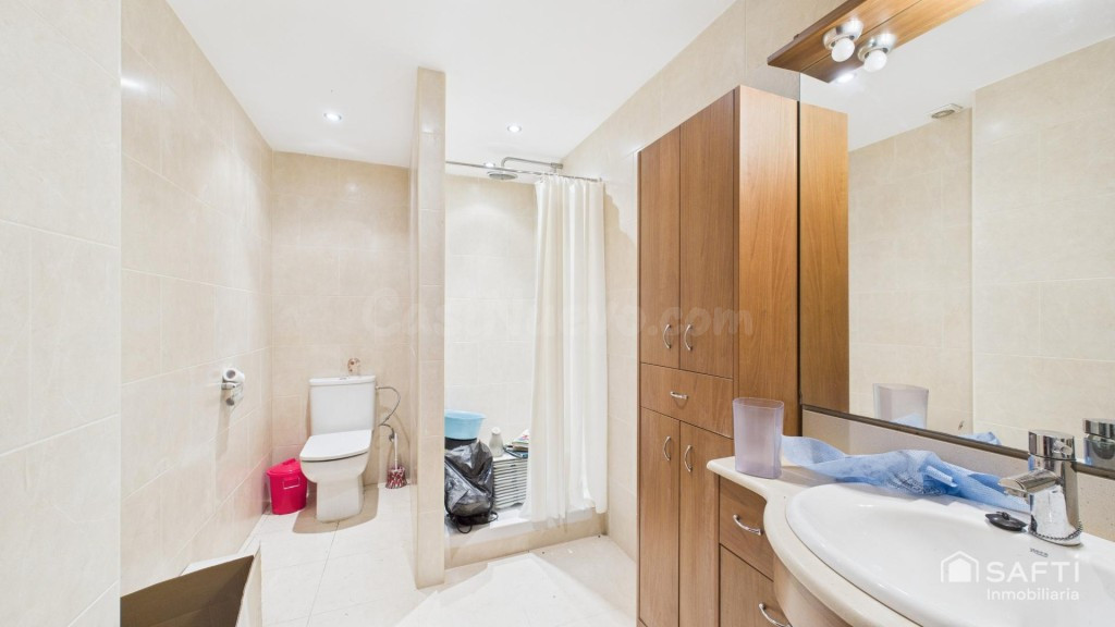 Se alquila – Local comercial - gran terraza privada en Santa - foto 4