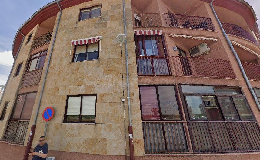SE VENDE piso OKUPA en C CALLE SANTA ANA 2 D BJO de Vil - foto 3