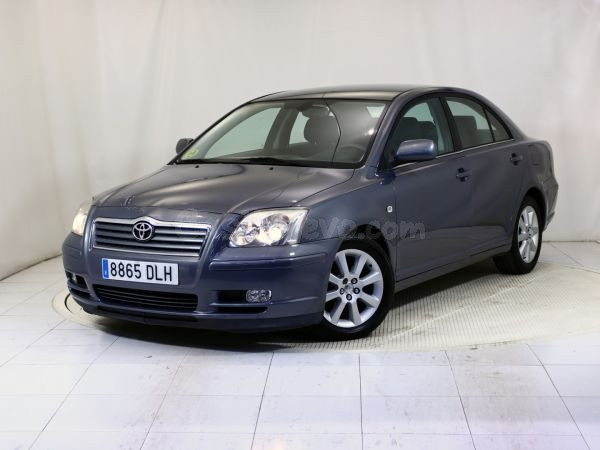 Toyota Avensis - foto 2