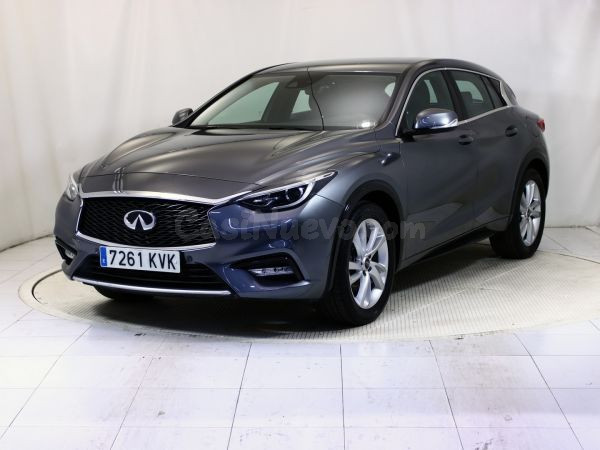 Infiniti Q30