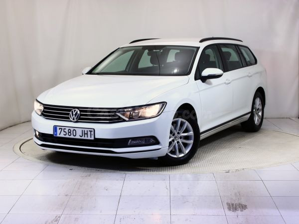 Volkswagen Passat - foto 2