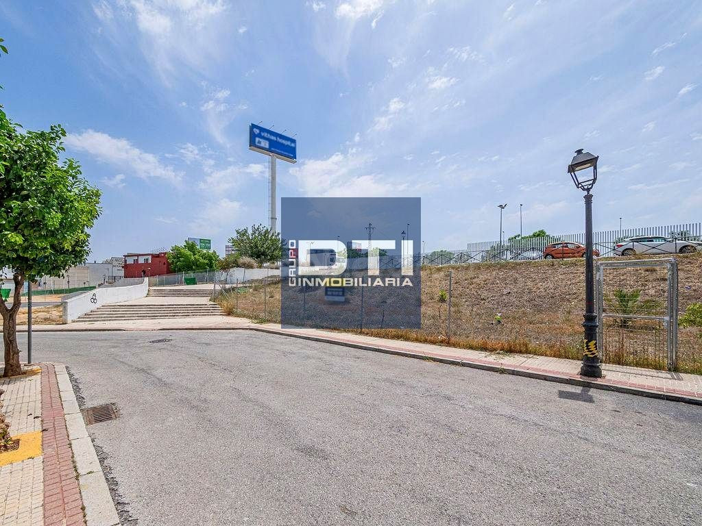 Terreno urbano para construir en venta en c. esquina calle garcia lorca y miguel angel austurias, Castilleja De La Cuesta, Sevilla