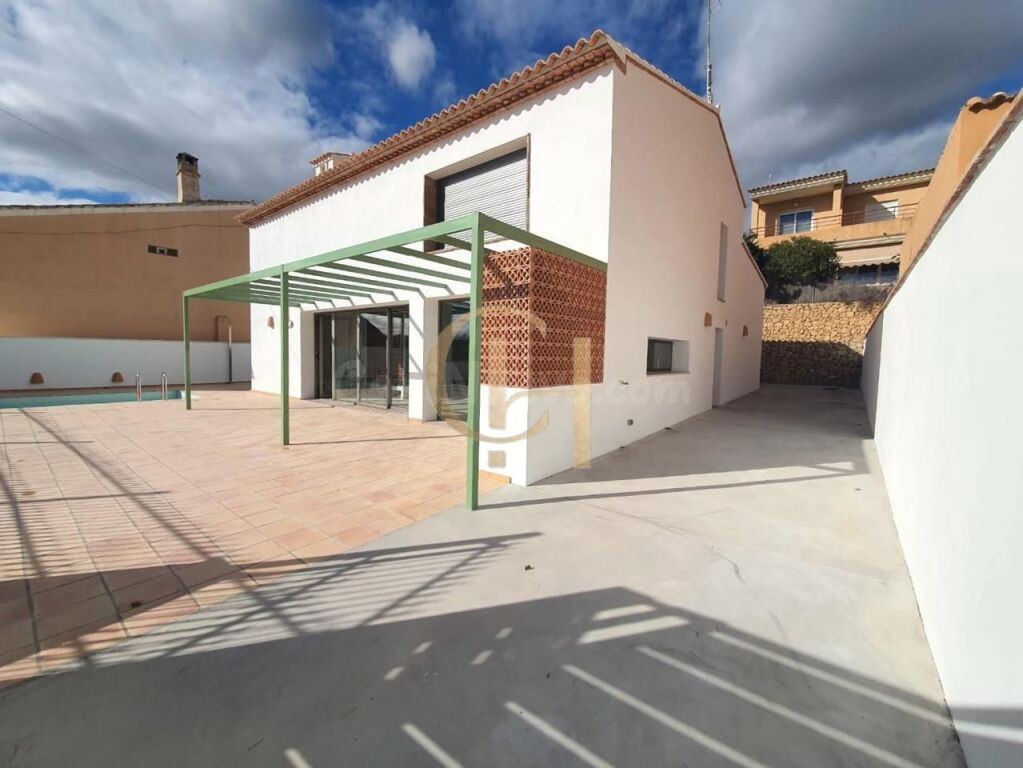 Arquitectura, luz y naturaleza en una villa única en Orxeta - foto 4