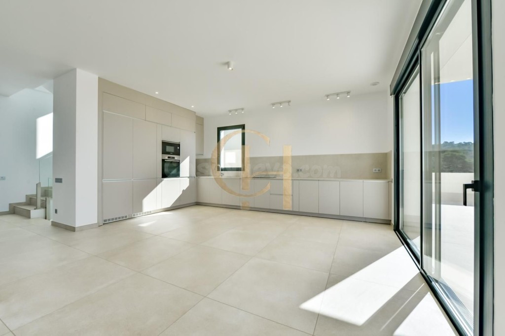 Exclusiva villa con vistas al mar y diseño único - foto 5