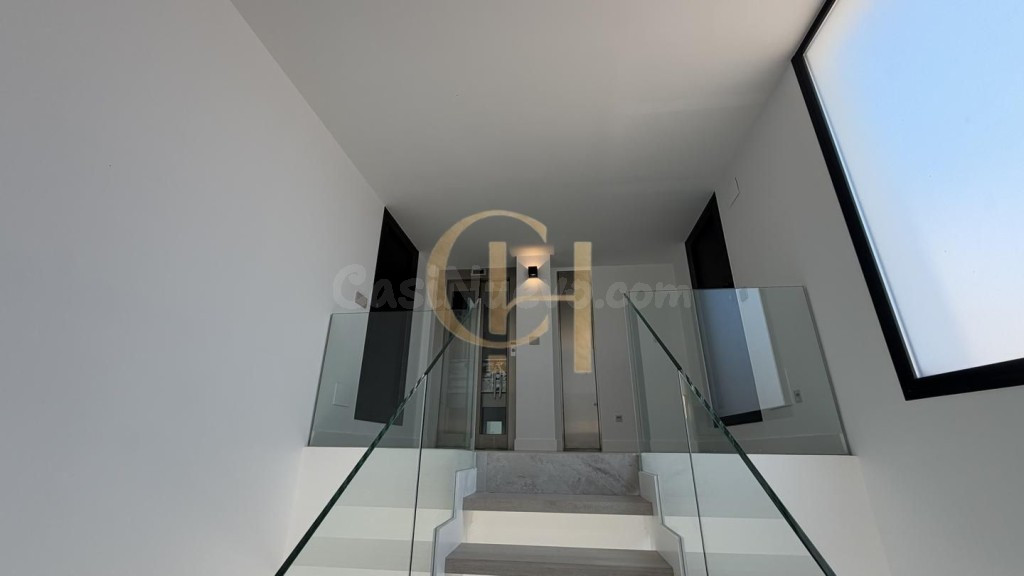 Luxury Villa con piscina infinita y vistas al mar en Finestr - foto 3