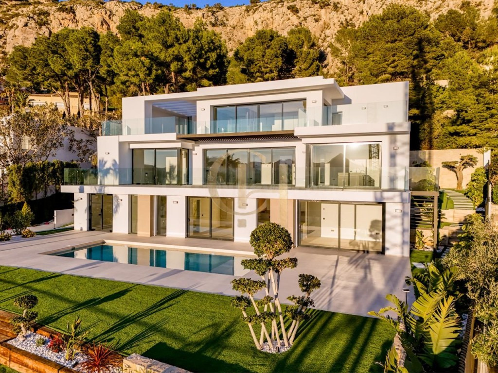 Villa de Autor Suspendida sobre el Mediterráneo en la Zona M - foto 2