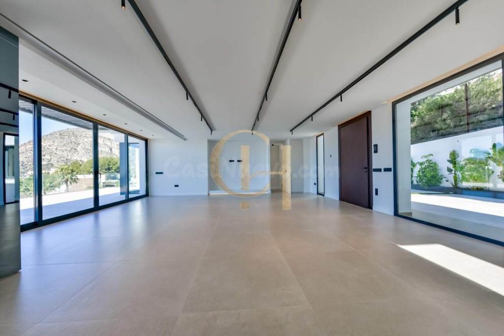 Villa de Autor Suspendida sobre el Mediterráneo en la Zona M - foto 3