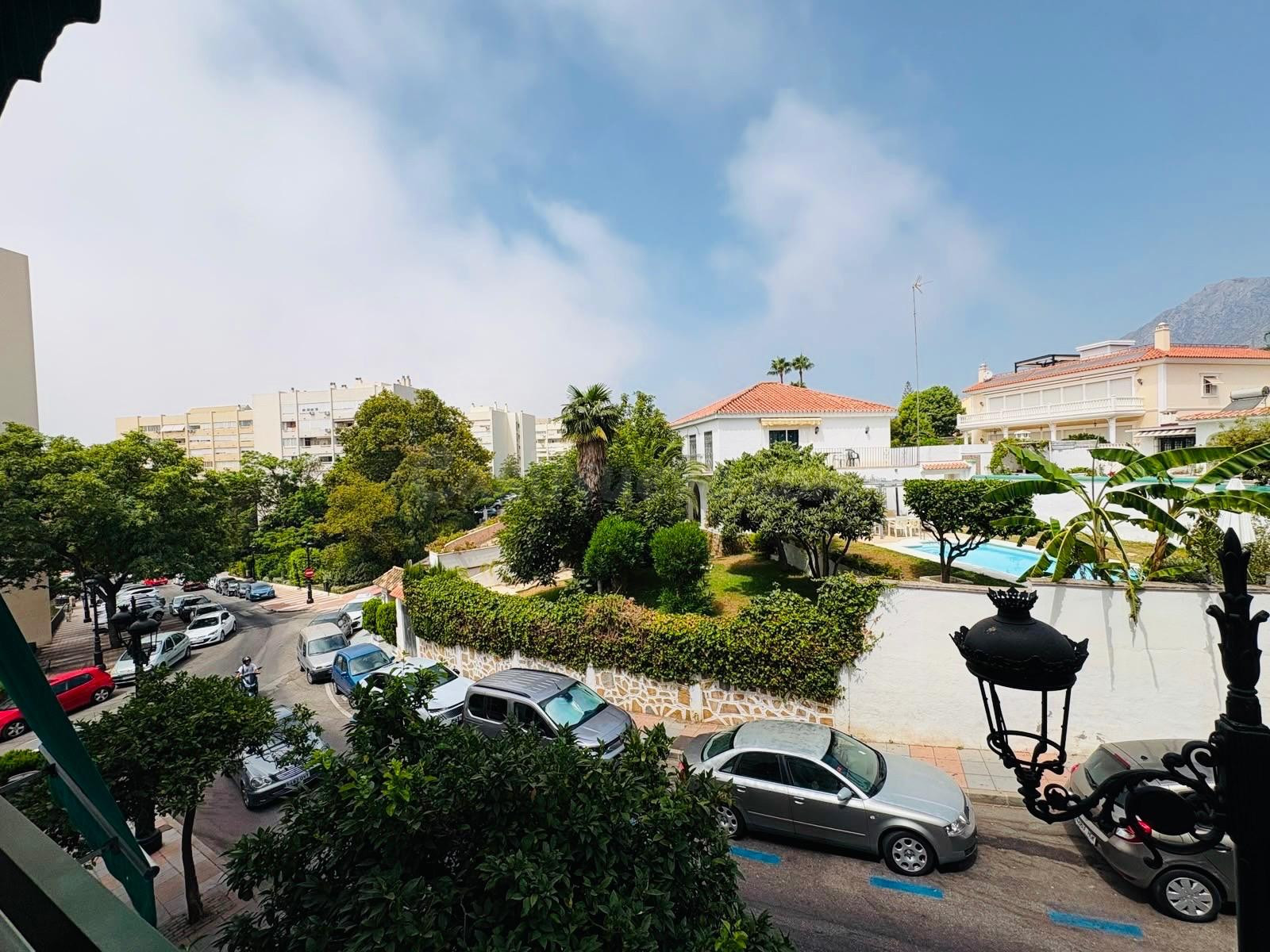 EXCLUSIVO PISO EN EL CENTRO DE MARBELLA A SOLO 700 METROS DEL MAR