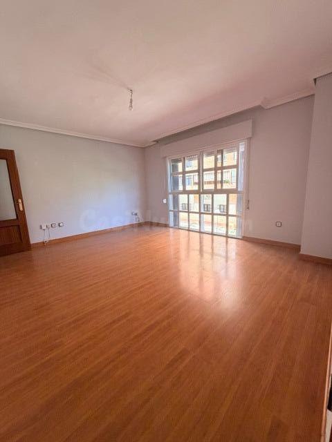 Piso Espacioso y Luminoso en Huerta Rosales - Valdepasillas 🌟