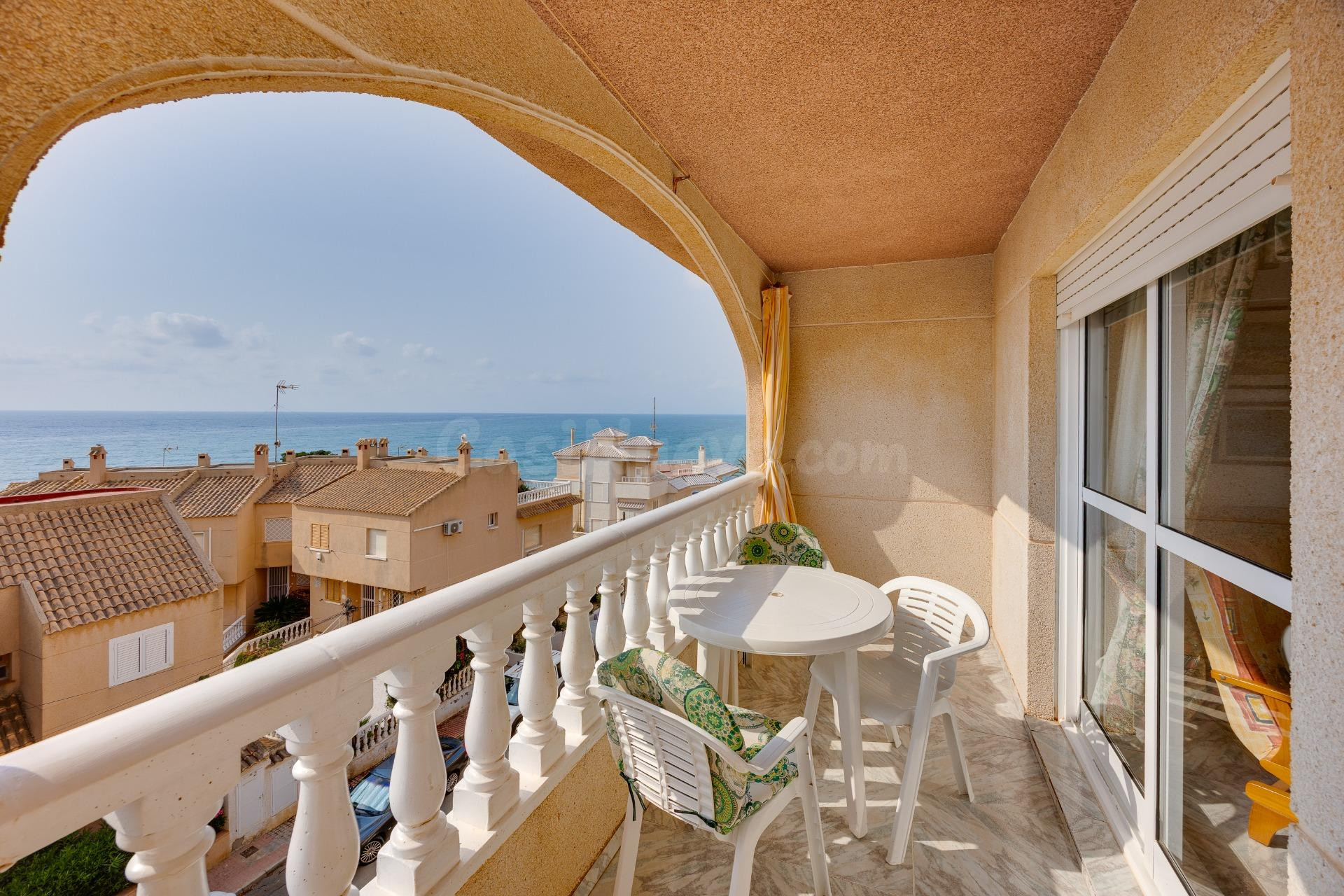 Apartamento con vistas al mar a solo 100 metros de la playa en La Mata