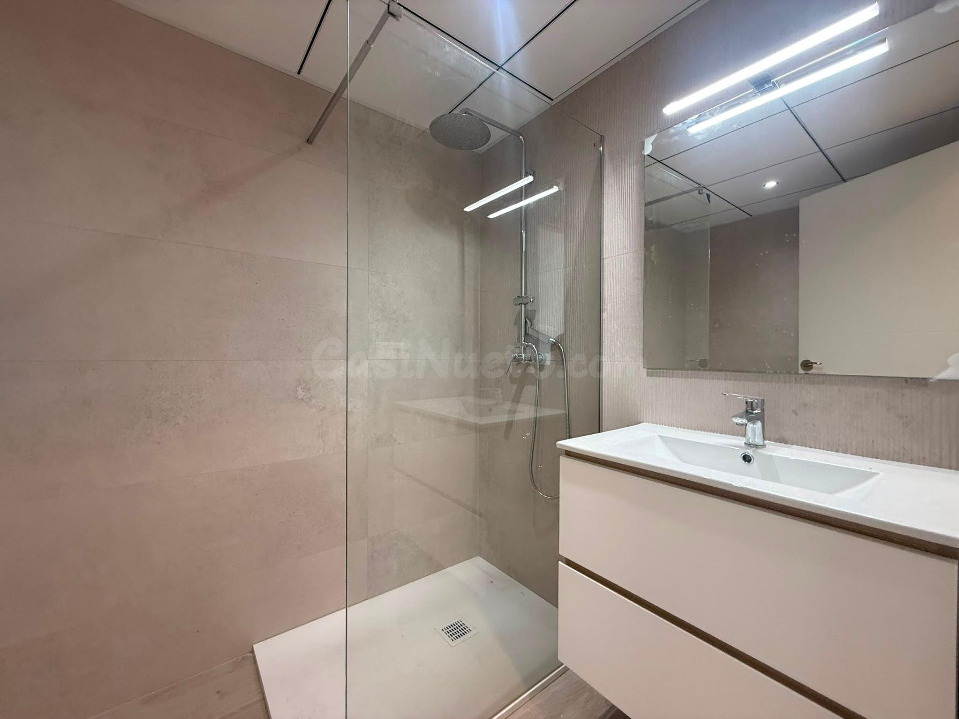 Acogedor apartamento de 58m2 en el centro de Deltebre - foto 4