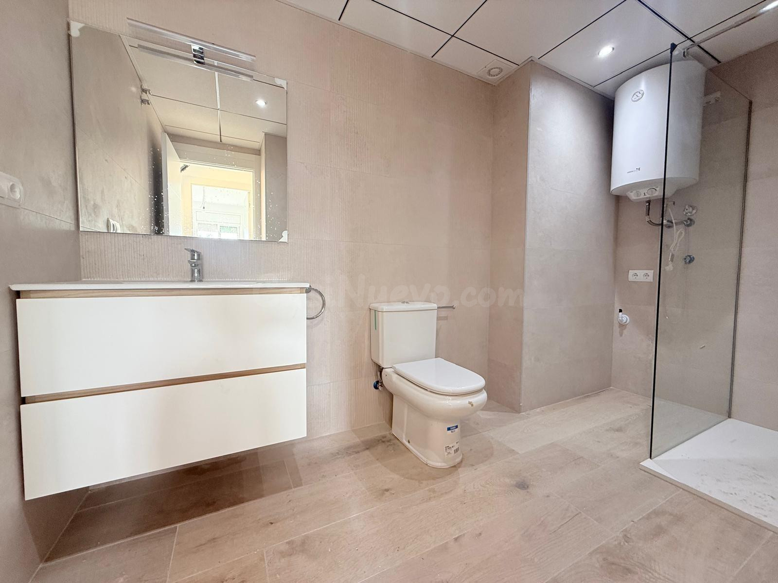 CENTRICO APARTAMENTO DE 58M2 EN DELTEBRE - foto 3