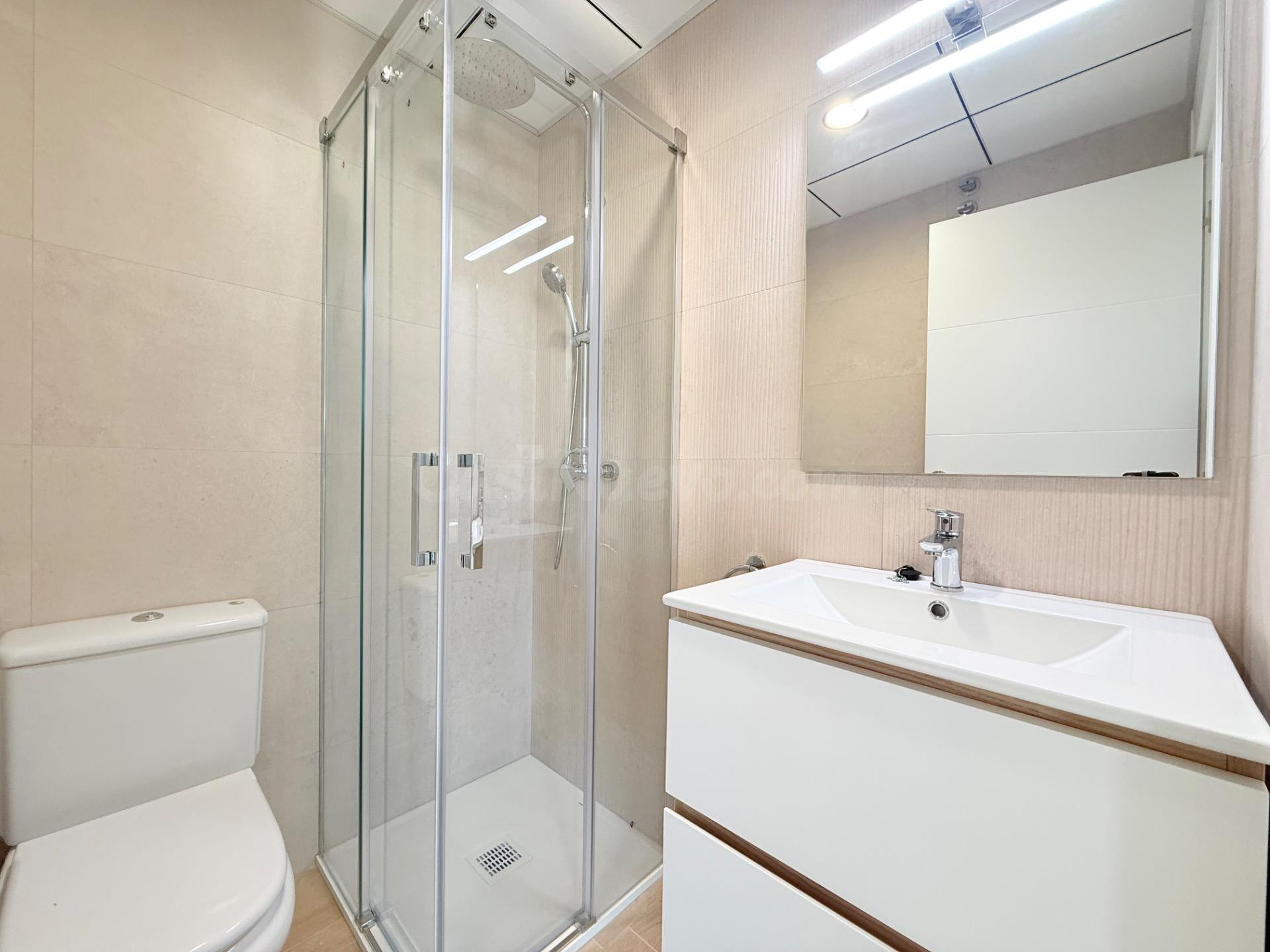 Espectacular duplex de 96m2, luminoso y muy céntrico en Deltebre - foto 3