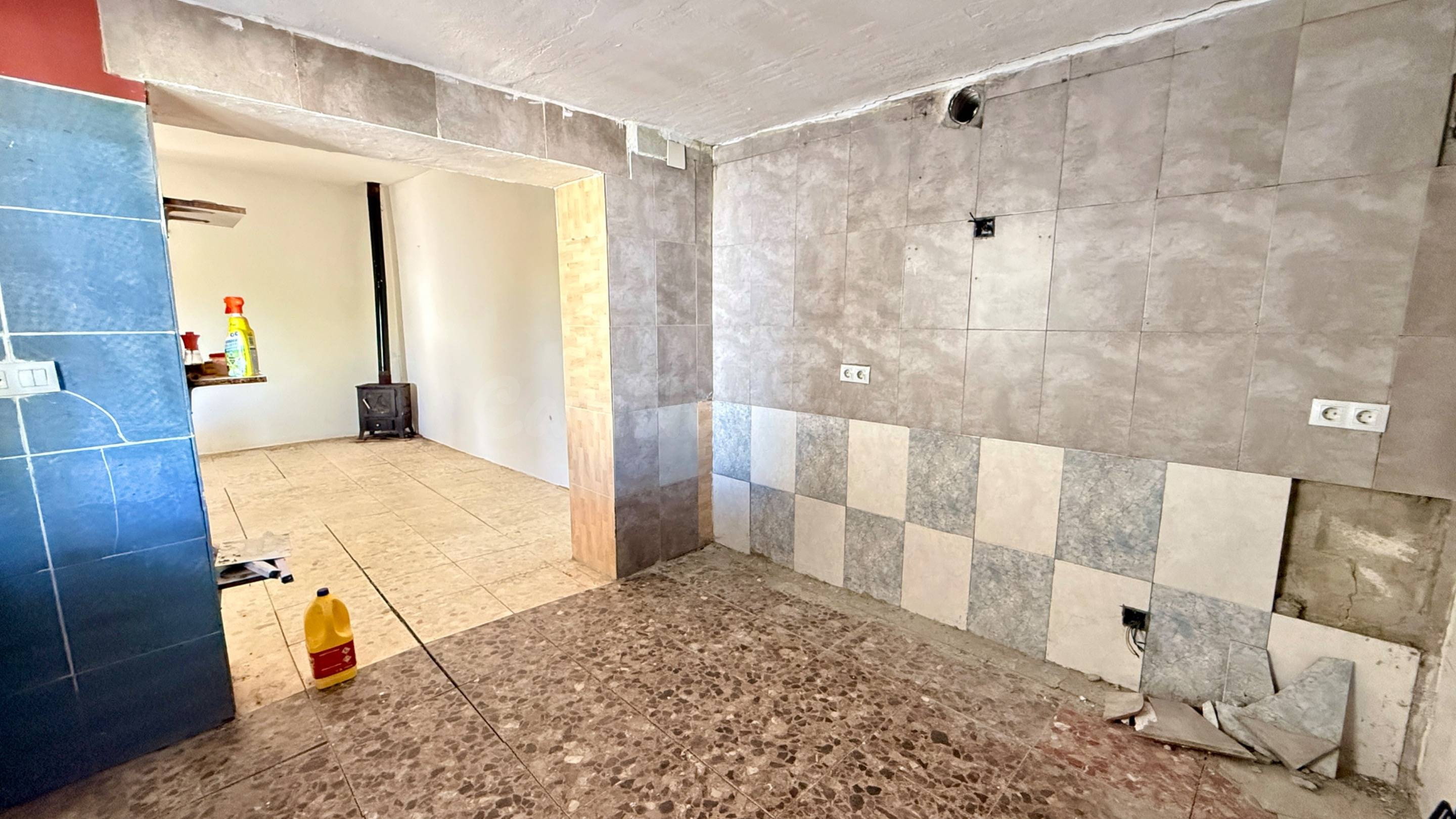 Finca Rústica con Vivienda, Pozo Legalizado y 5.762 m2 de Na - foto 4