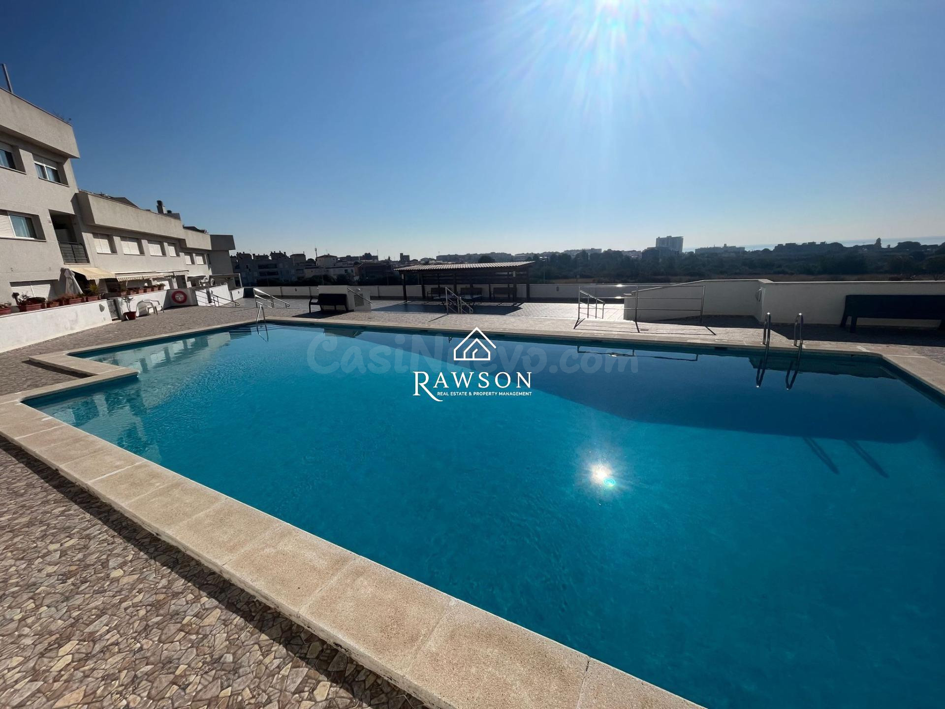 Dúplex luminoso con piscina 2 habitaciones en Comarruga el Vendrell