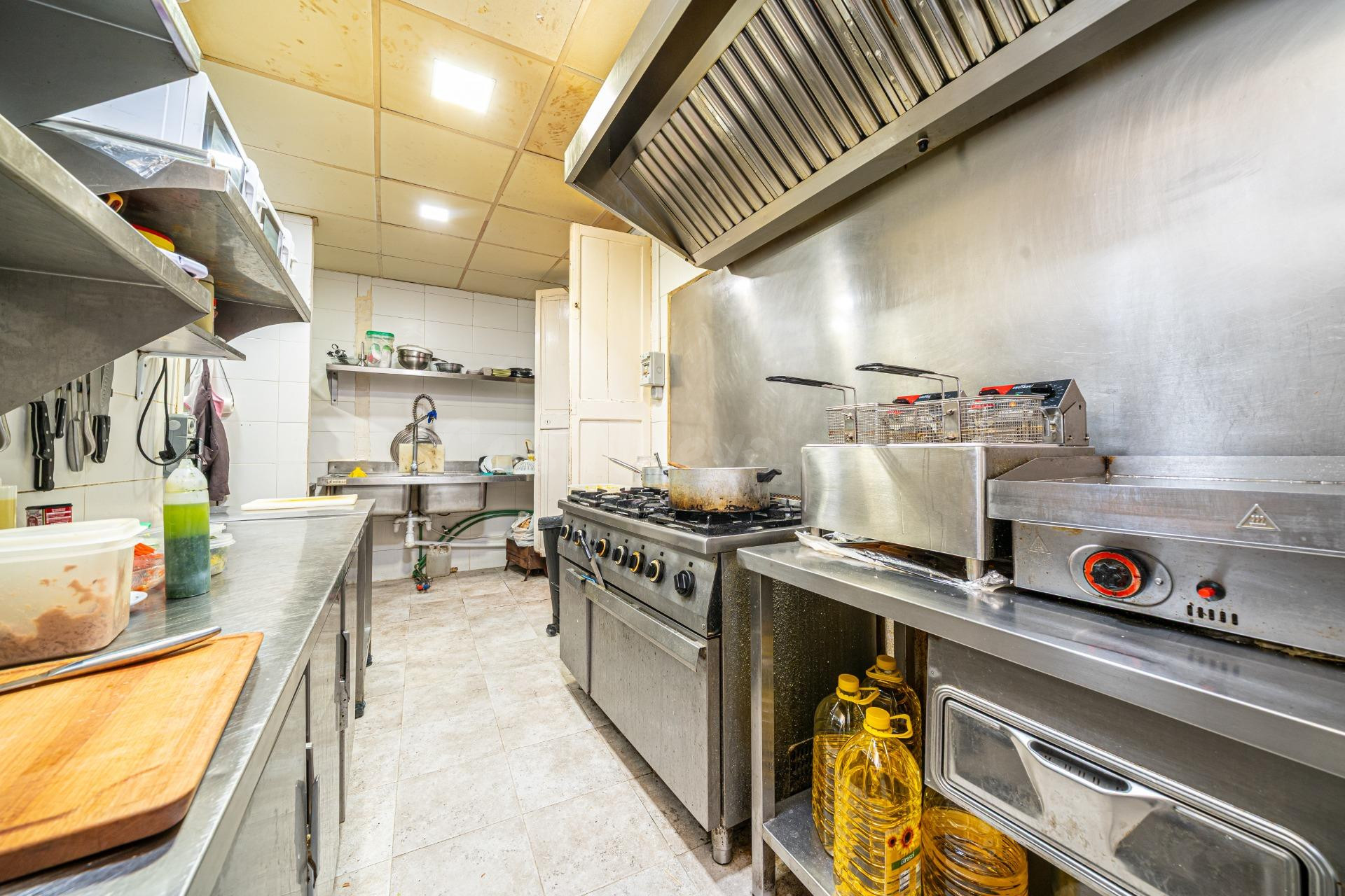 Traspaso de Bar-Cafetería en una de las mejores ubicaciones  - foto 5