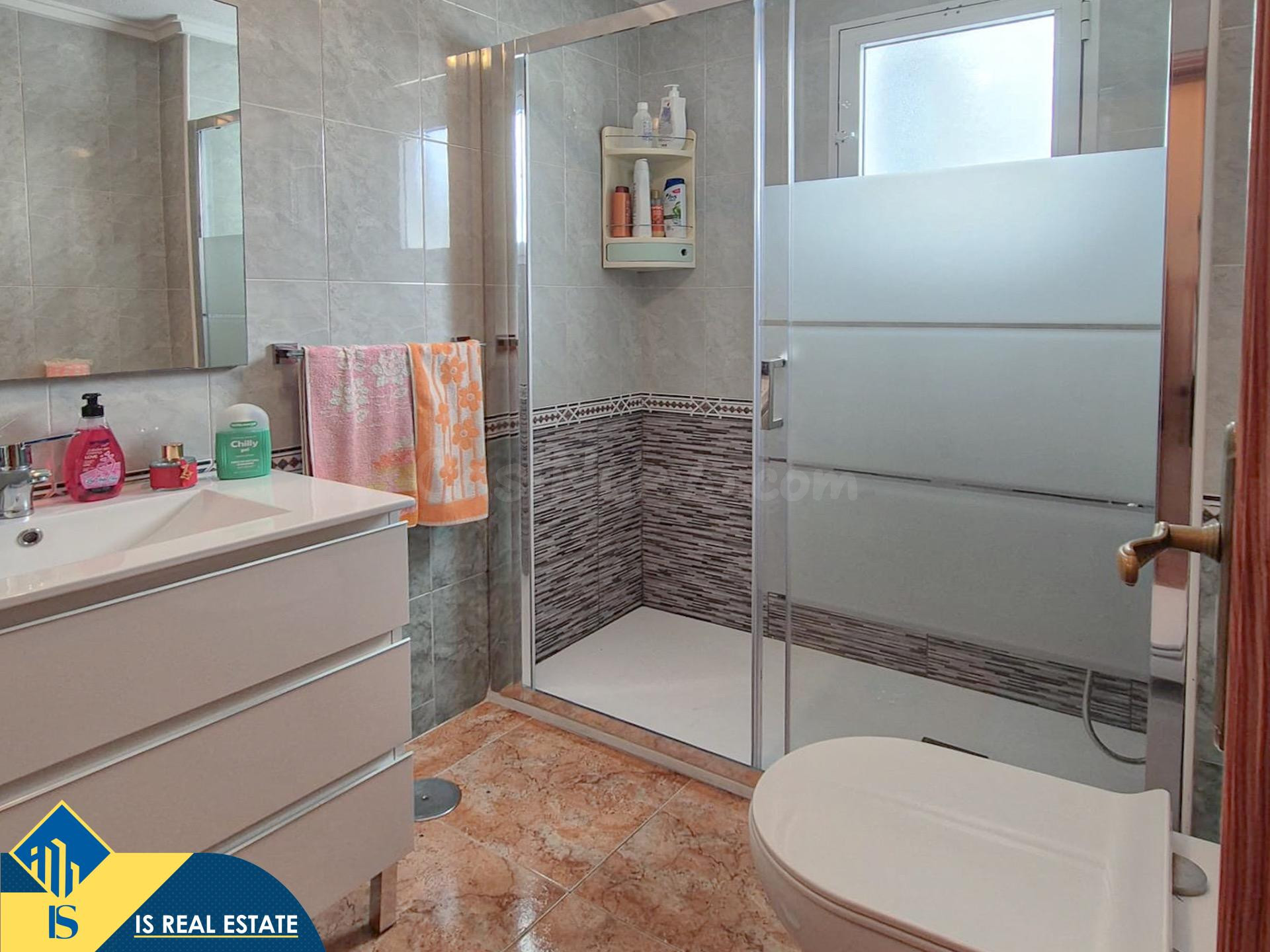 Estupendo apartamento con increíbles vistas despejadas y a l - foto 4