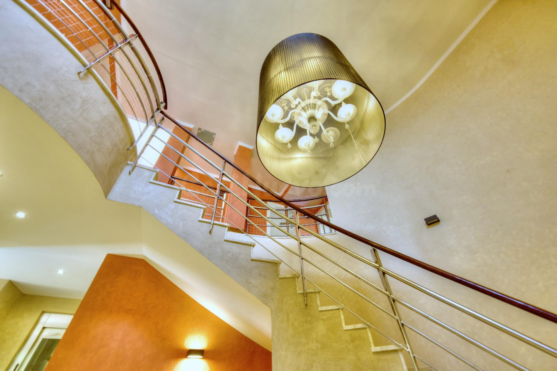 Exclusiva Villa de Autor en Vilafortuny: Arquitectura Patrim - foto 3