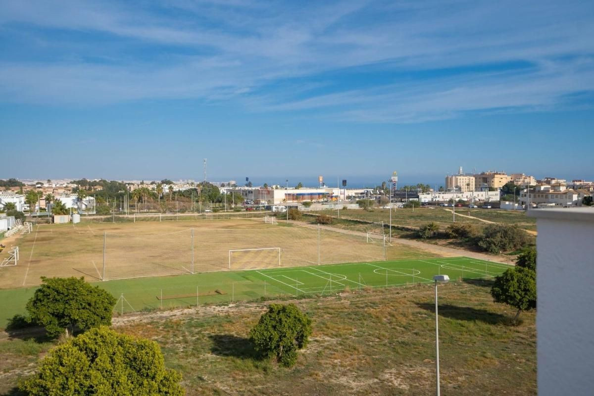 Apartamento 2 habitaciones 66m² en venta - Punta Prima - foto 4