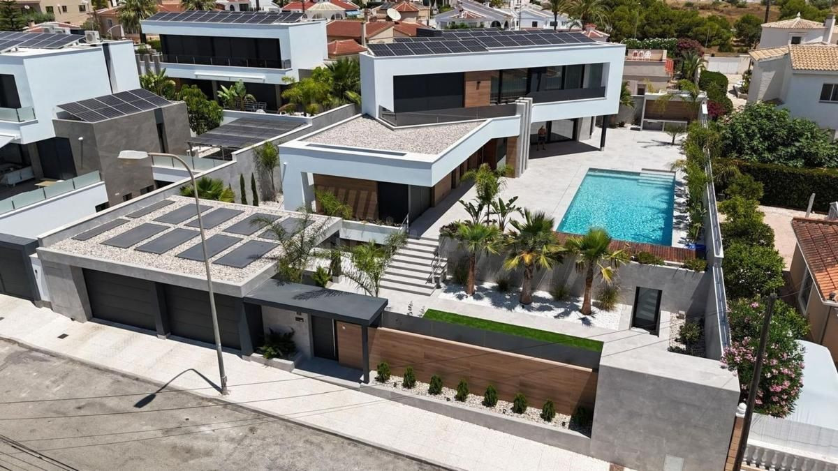 Casa 5 habitaciones 425m² en venta - Centro de la Ciudad Quesada