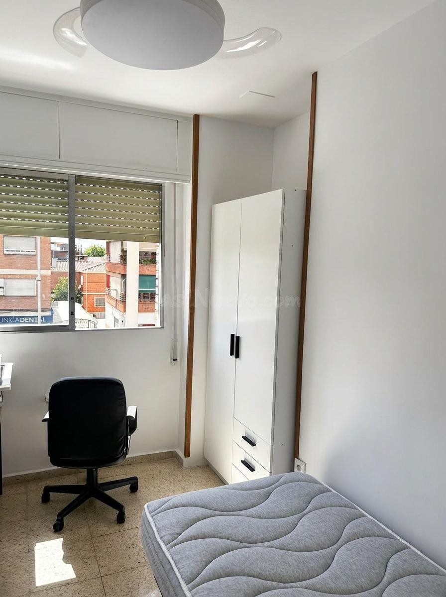 Piso en alquiler en Av. Juan Pablo II, 8, Granada | Luminoso - foto 4