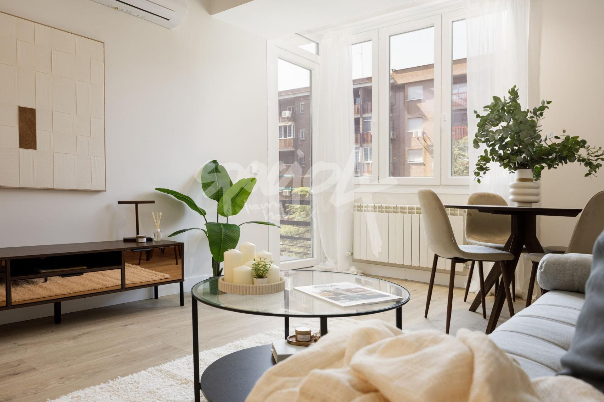 Piso en venta en Retiro, Madrid, con terraza y orientación sur