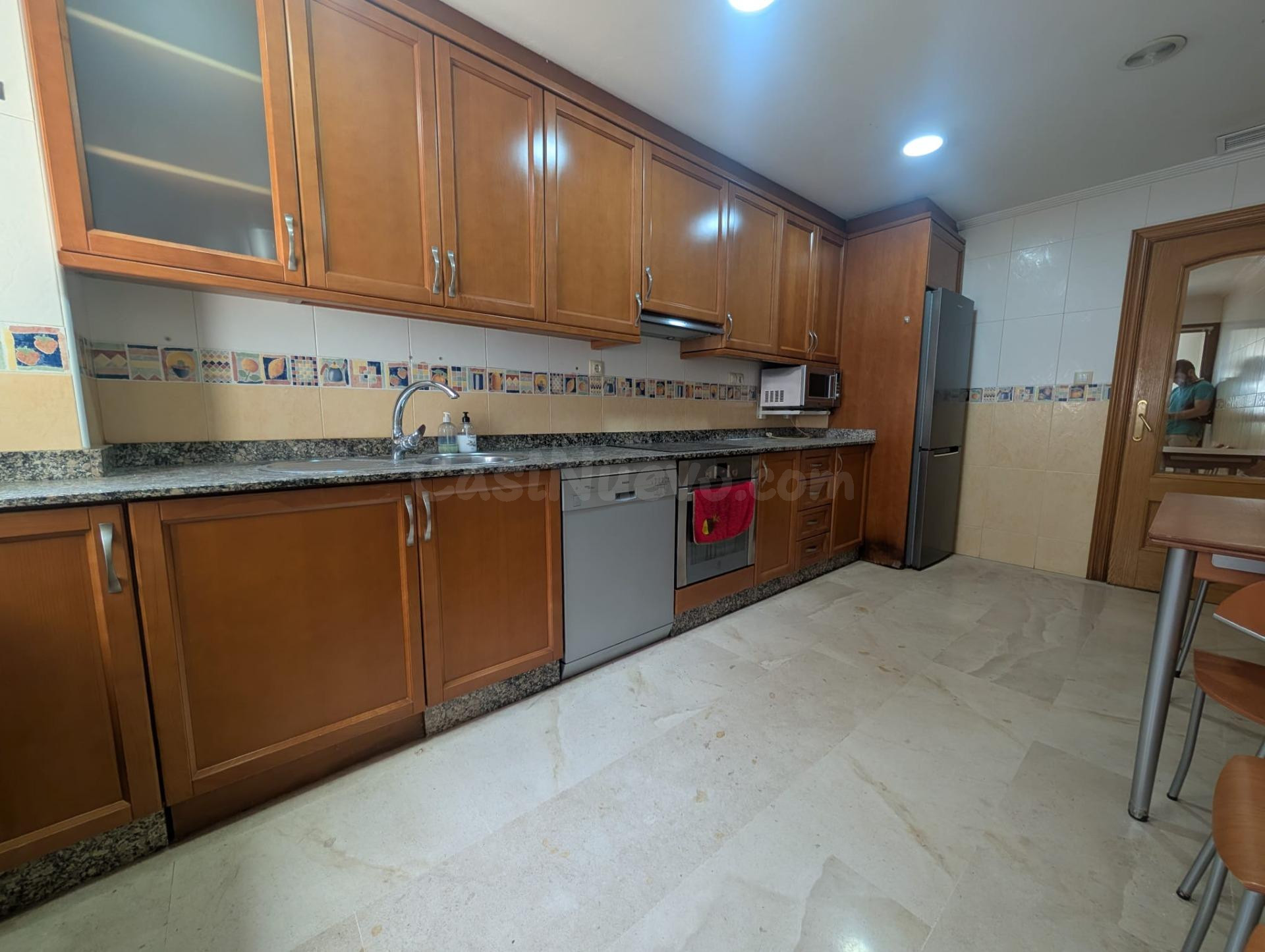 ¡Tu VIVIENDA CON 4 DORMITORIOS en el corazón de Elche! - foto 4