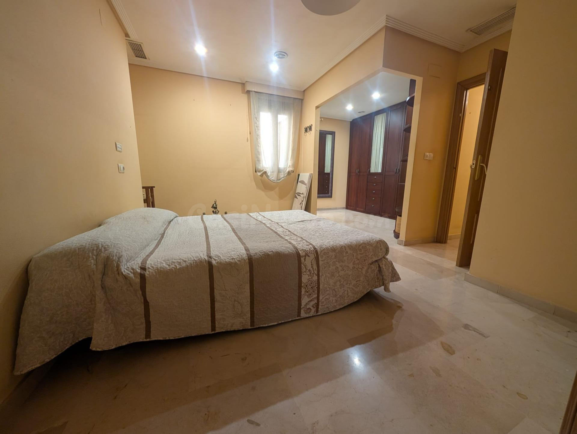 ¡Tu VIVIENDA CON 4 DORMITORIOS en el corazón de Elche! - foto 5