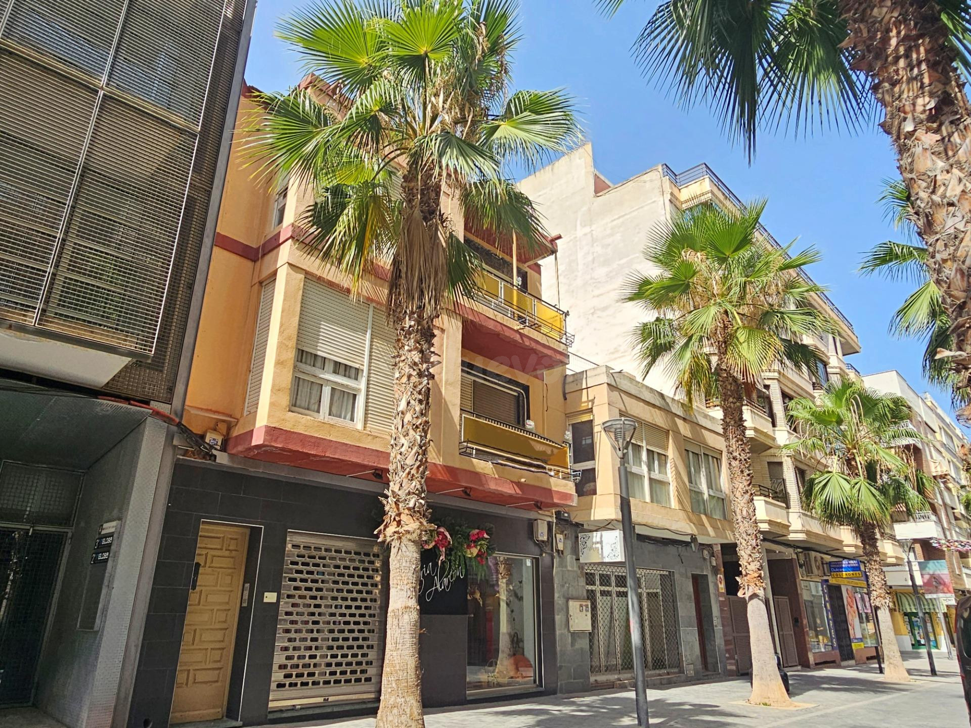 Edificio completo para inversores en el centro de Torrevieja
