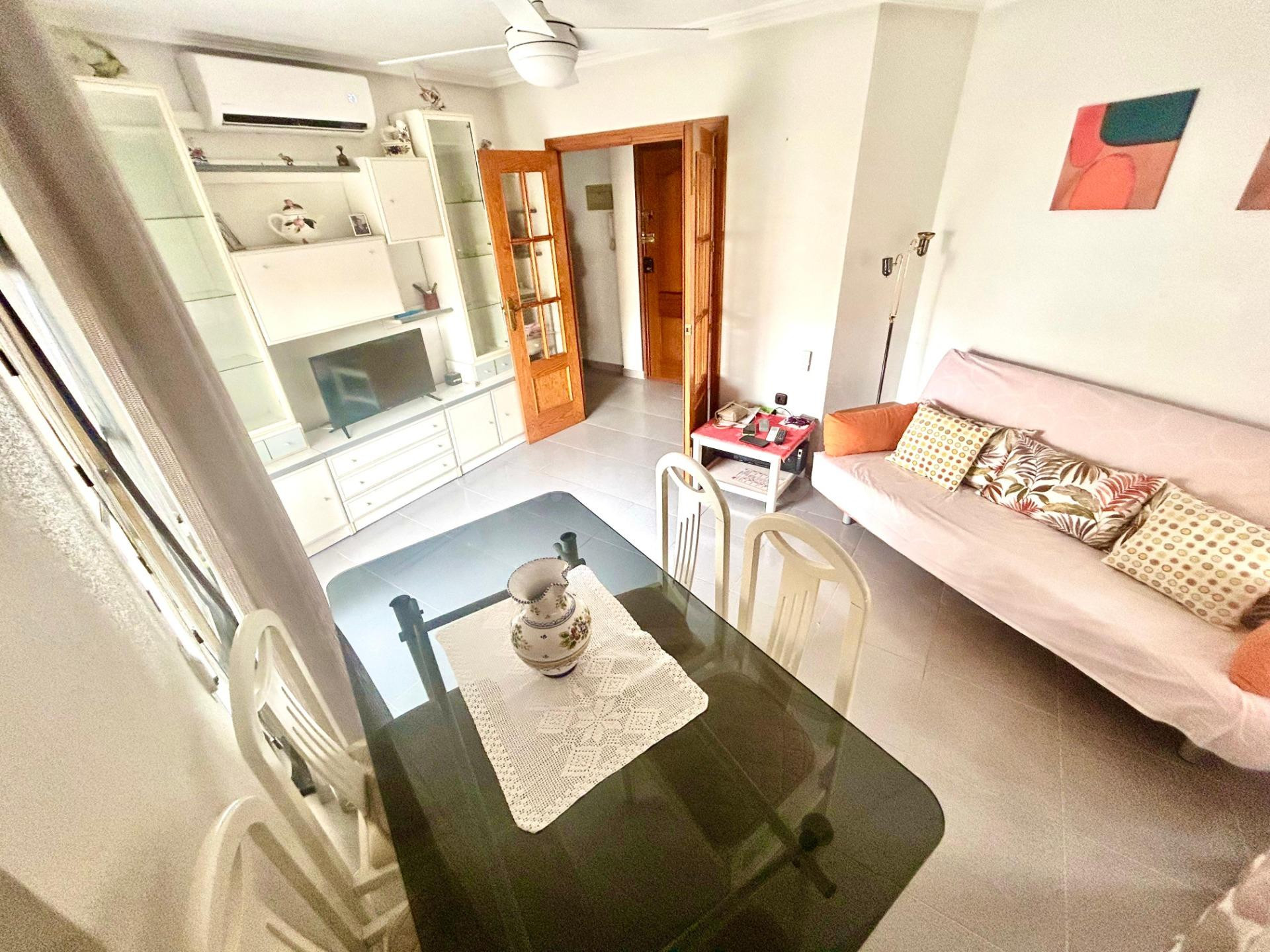 Piso en Águilas a 700 metros de la playa, con vistas abierta