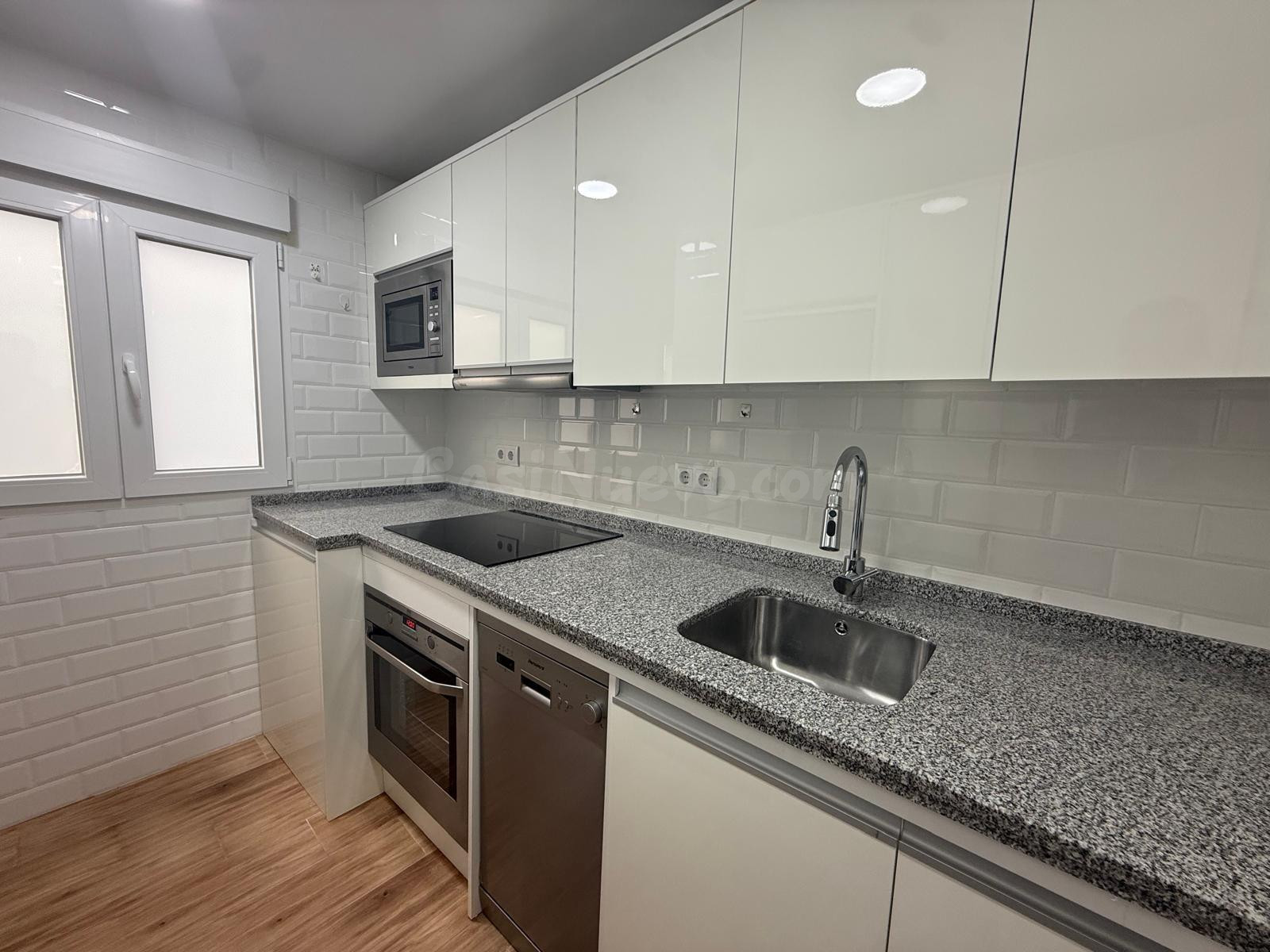 Oportunidad única: Apartamento reformado en Mérida, zona Mar - foto 2