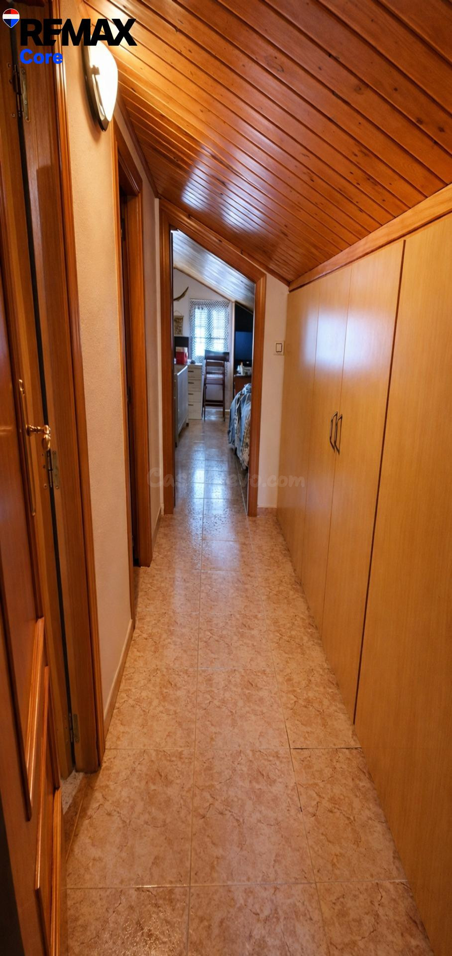 Espectacular Chalet Independiente de 320 m2 con Gran Parcela - foto 5